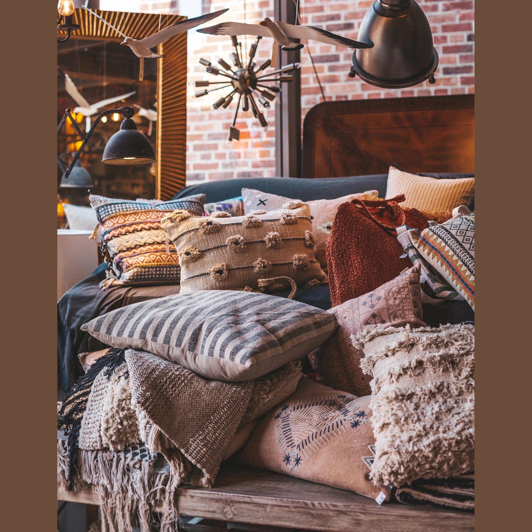 Pillows & Throws