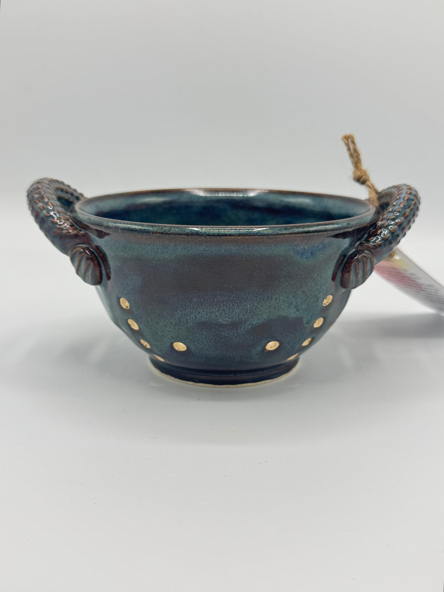 Colander Arctic Stone by Adeovart