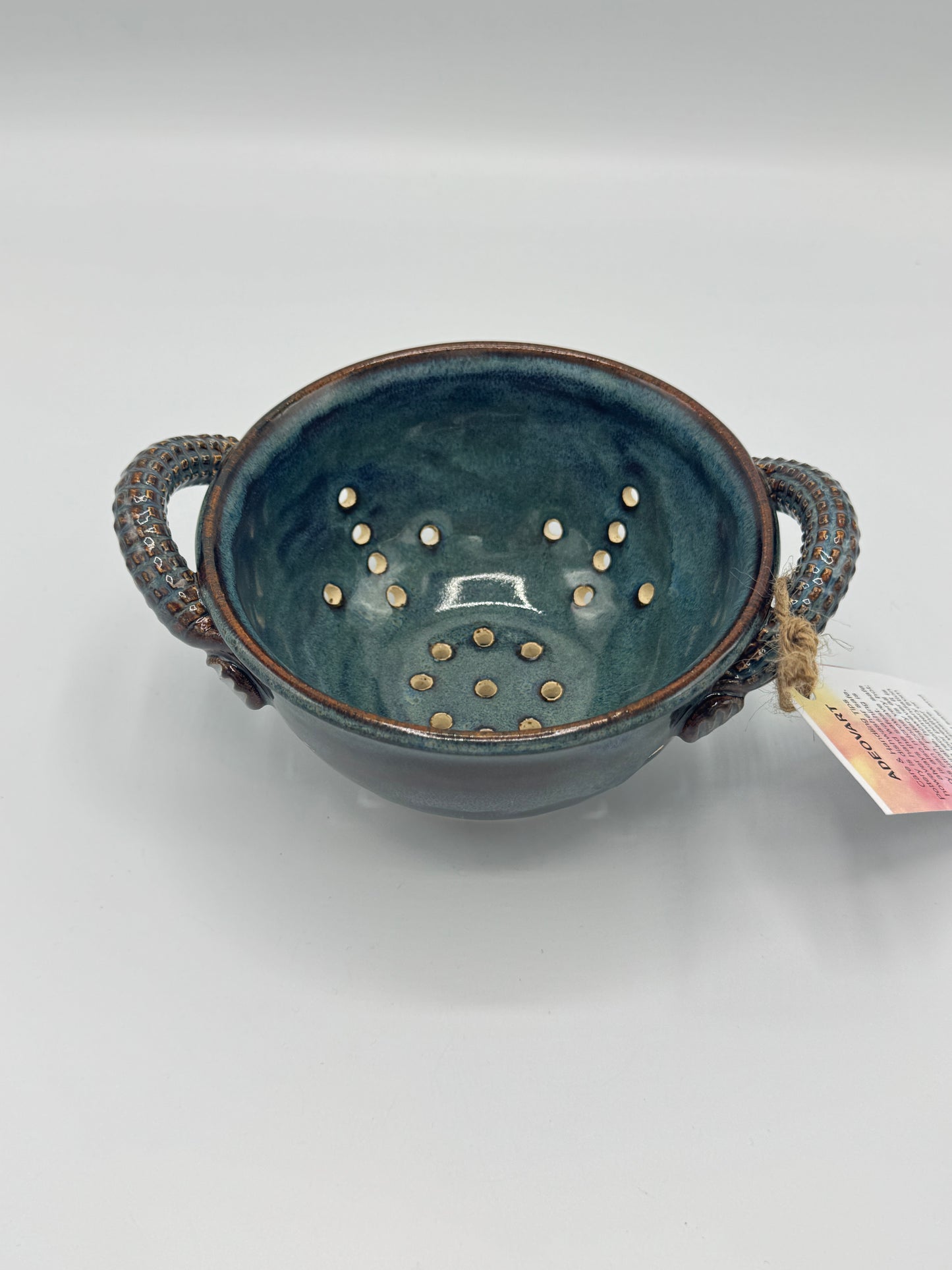 Colander Arctic Stone by Adeovart