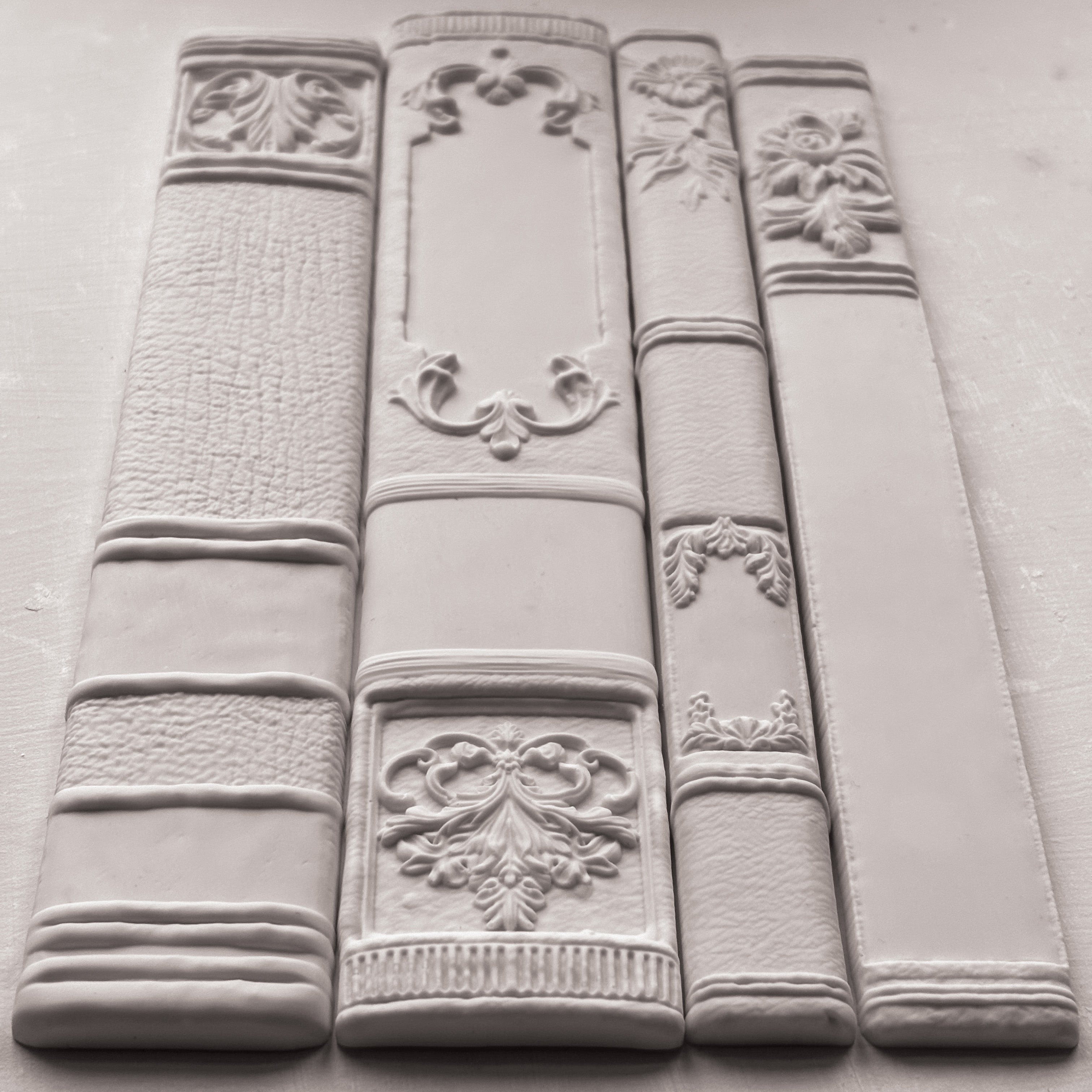 IOD Bookish Mould 6x10