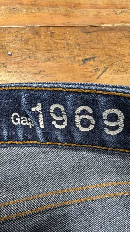 Gap Real Straight 1969 Jeans SZ: 26R - Blue Moon Vintage Mercantile