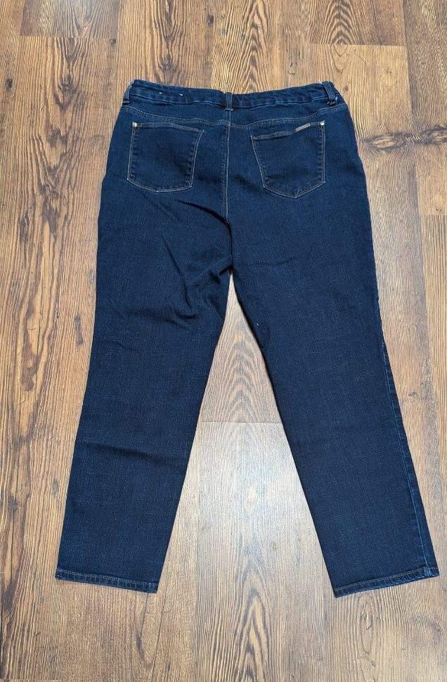 Chico's Girlfriend Jeans SZ: 2R - Blue Moon Vintage Mercantile