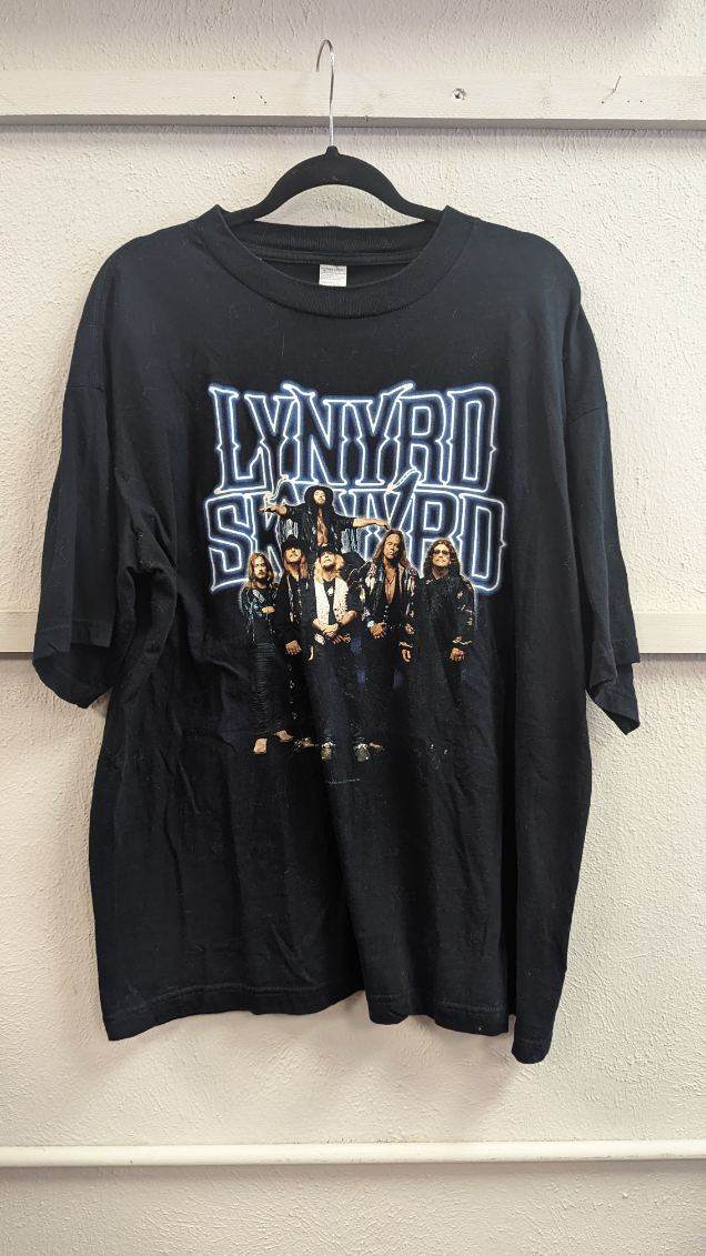 Lynyrd Skynyrd XL - Blue Moon Vintage Mercantile